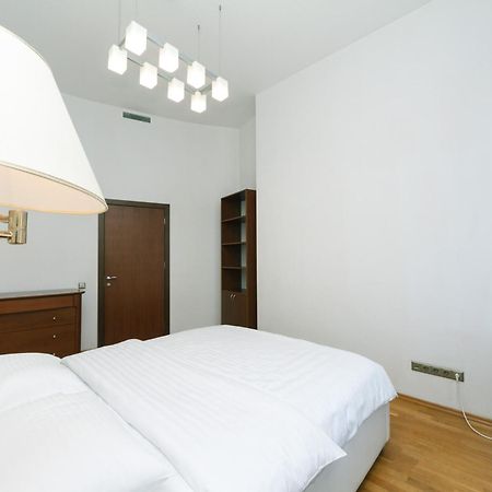 Apartamento Lux Near Maidan, Khreschutyk 3Br Kiev Exterior foto