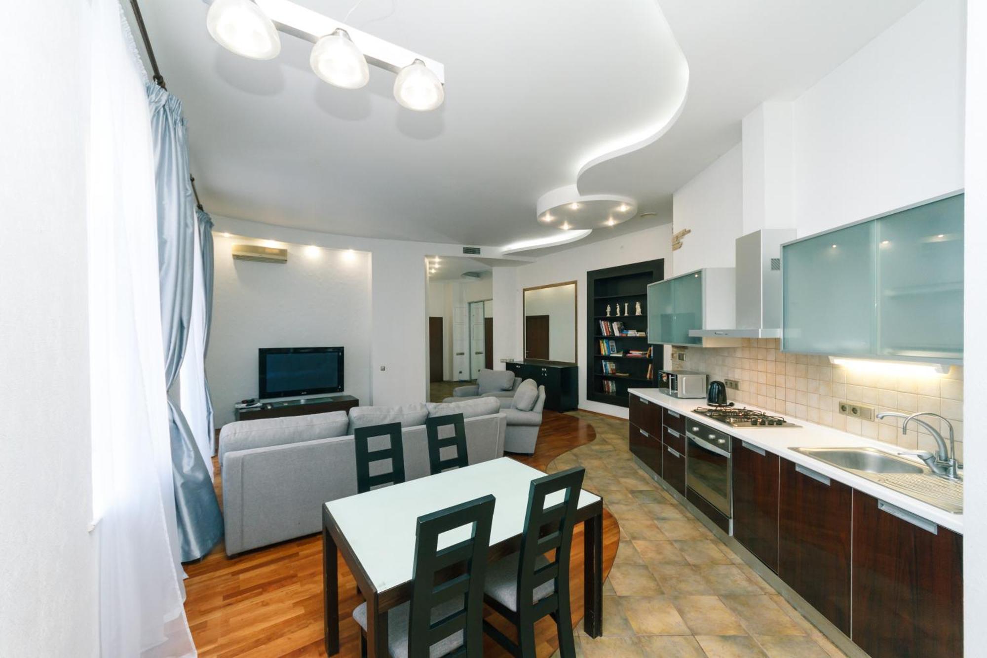 Apartamento Lux Near Maidan, Khreschutyk 3Br Kiev Exterior foto