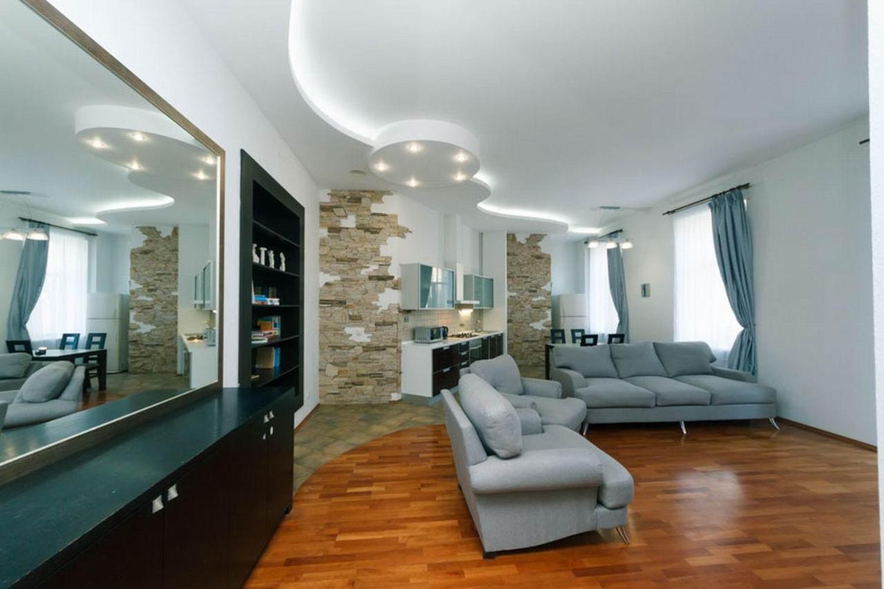 Apartamento Lux Near Maidan, Khreschutyk 3Br Kiev Exterior foto